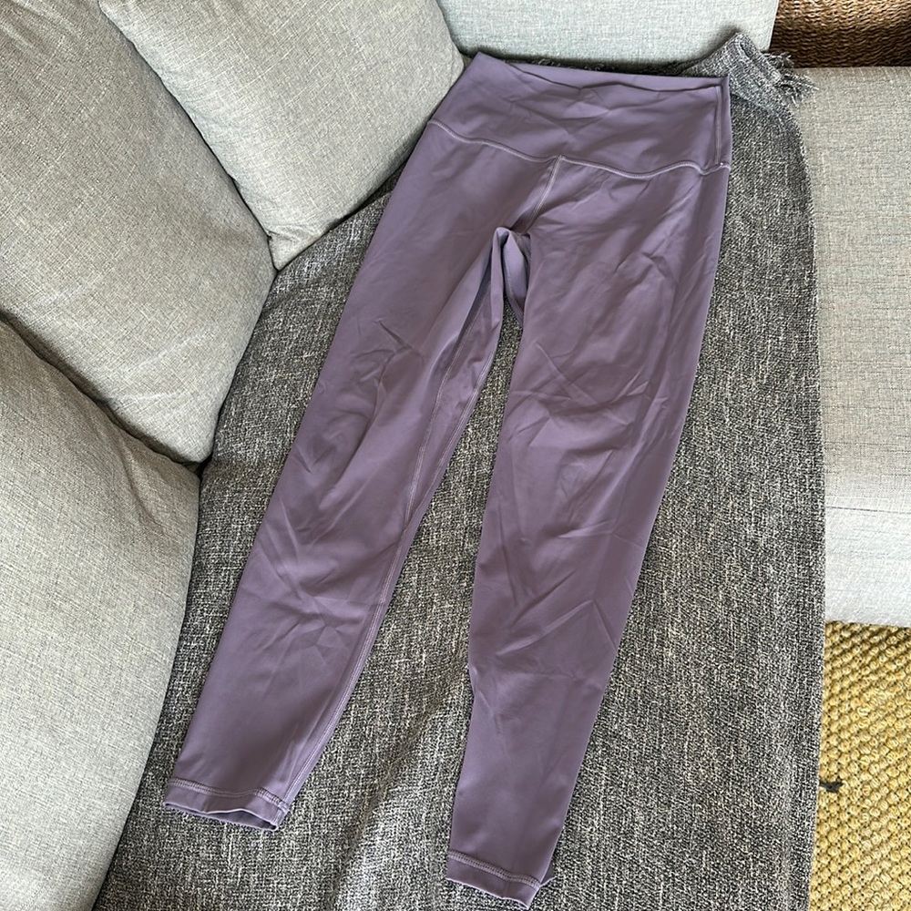 Born primitive leggings in purple